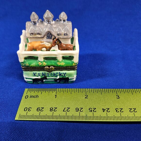 Vintage Kentucky Derby Hinged Trinket Box - Picture 5 of 7